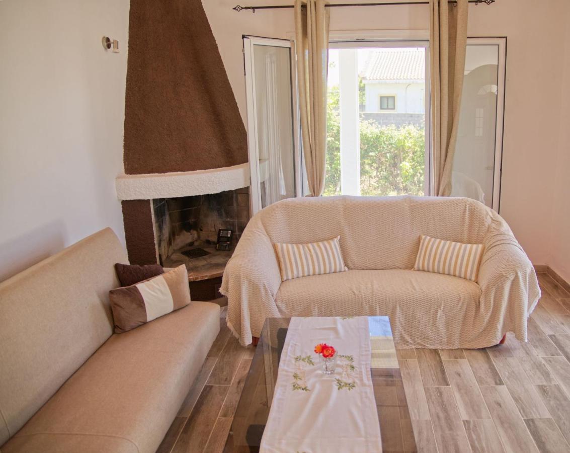 Villa Riviera Agios Georgios  Exteriör bild